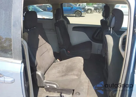 2011 Chrysler Town & Country Touring from USA, damaged, VIN 2A4RR5DG5BR734976